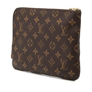 Louis Vuitton Clutch