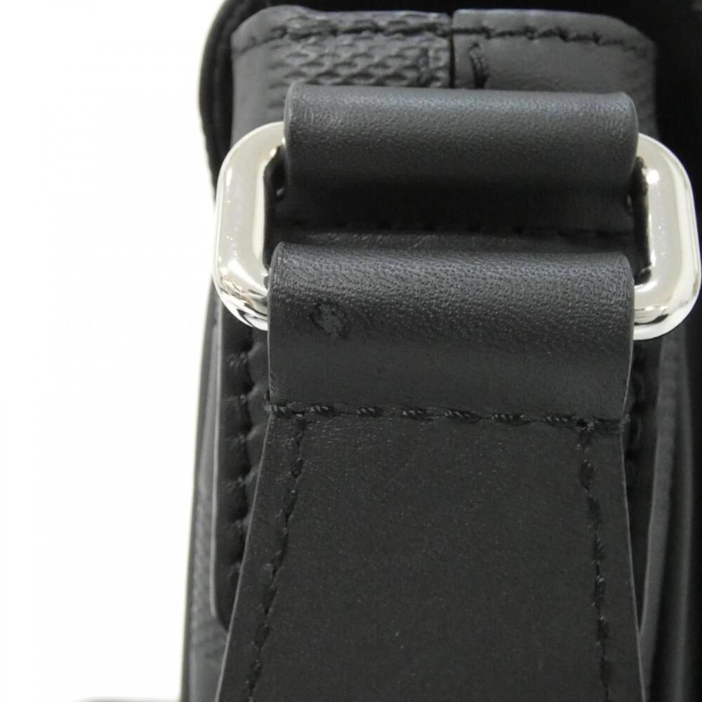 Louis Vuitton Messenger