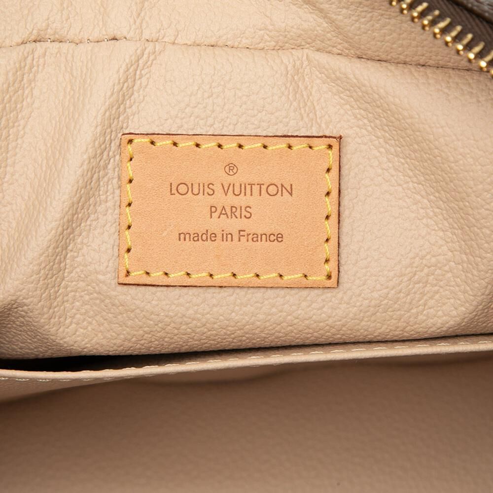 Louis Vuitton Trousse Toilette