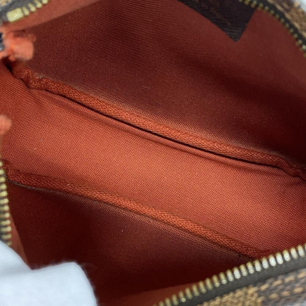 Louis Vuitton Trousse Makeup