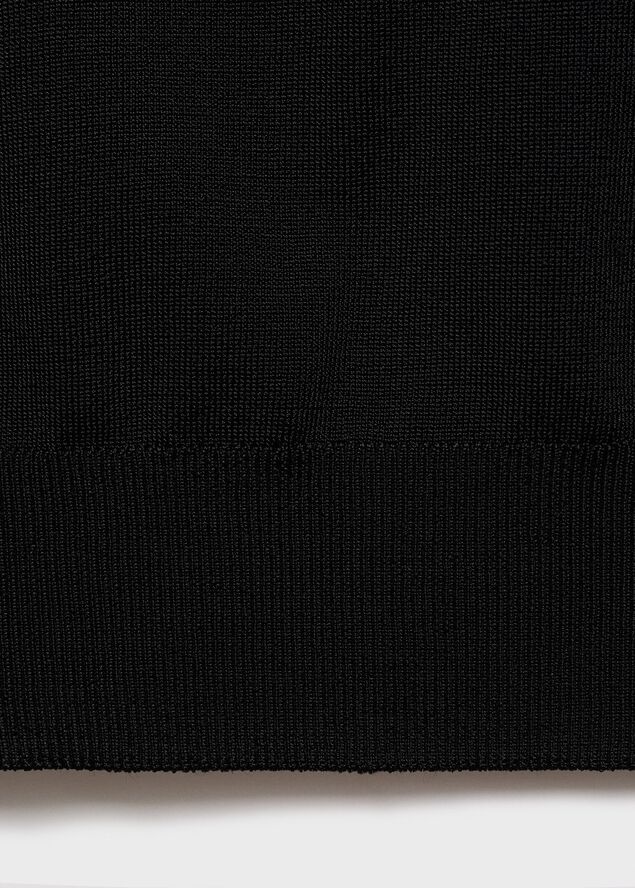 Short-sleeve jumper with metallic d