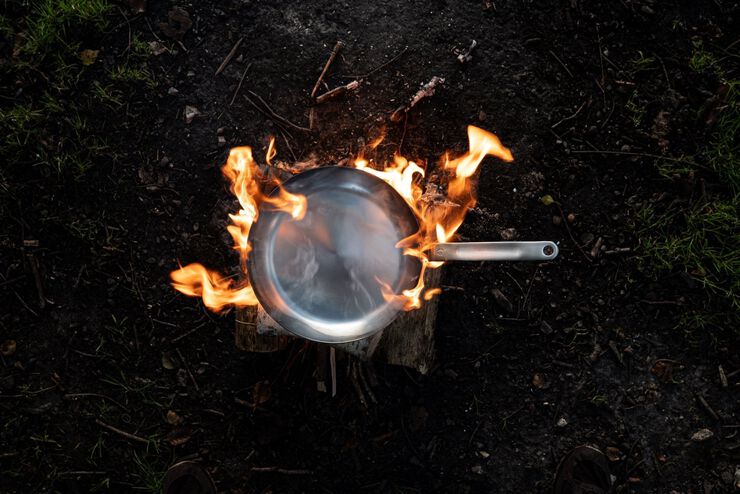 Stegepande - carbonstål - 24 cm