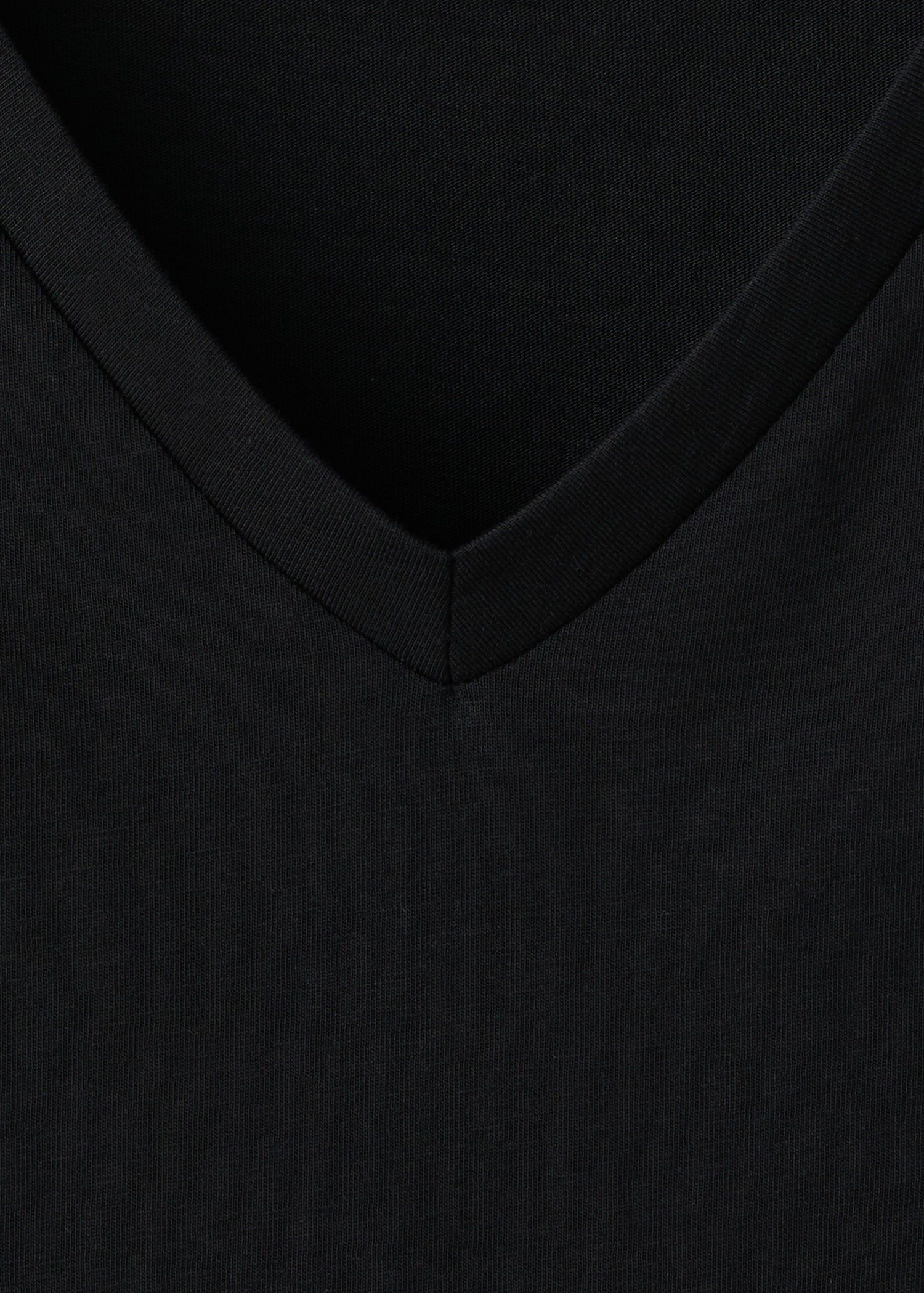 V-neck cotton T-shirt