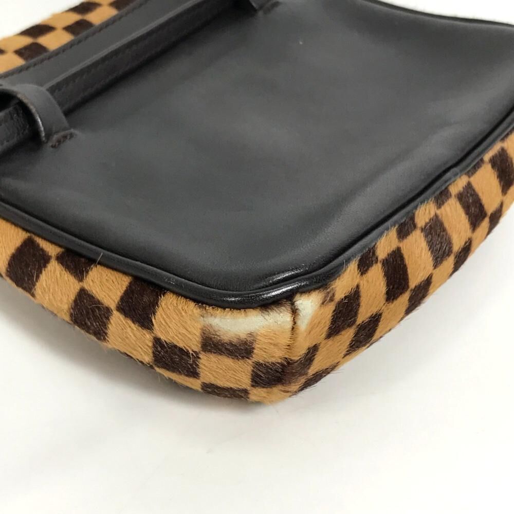 Louis Vuitton Shoulder Bags
