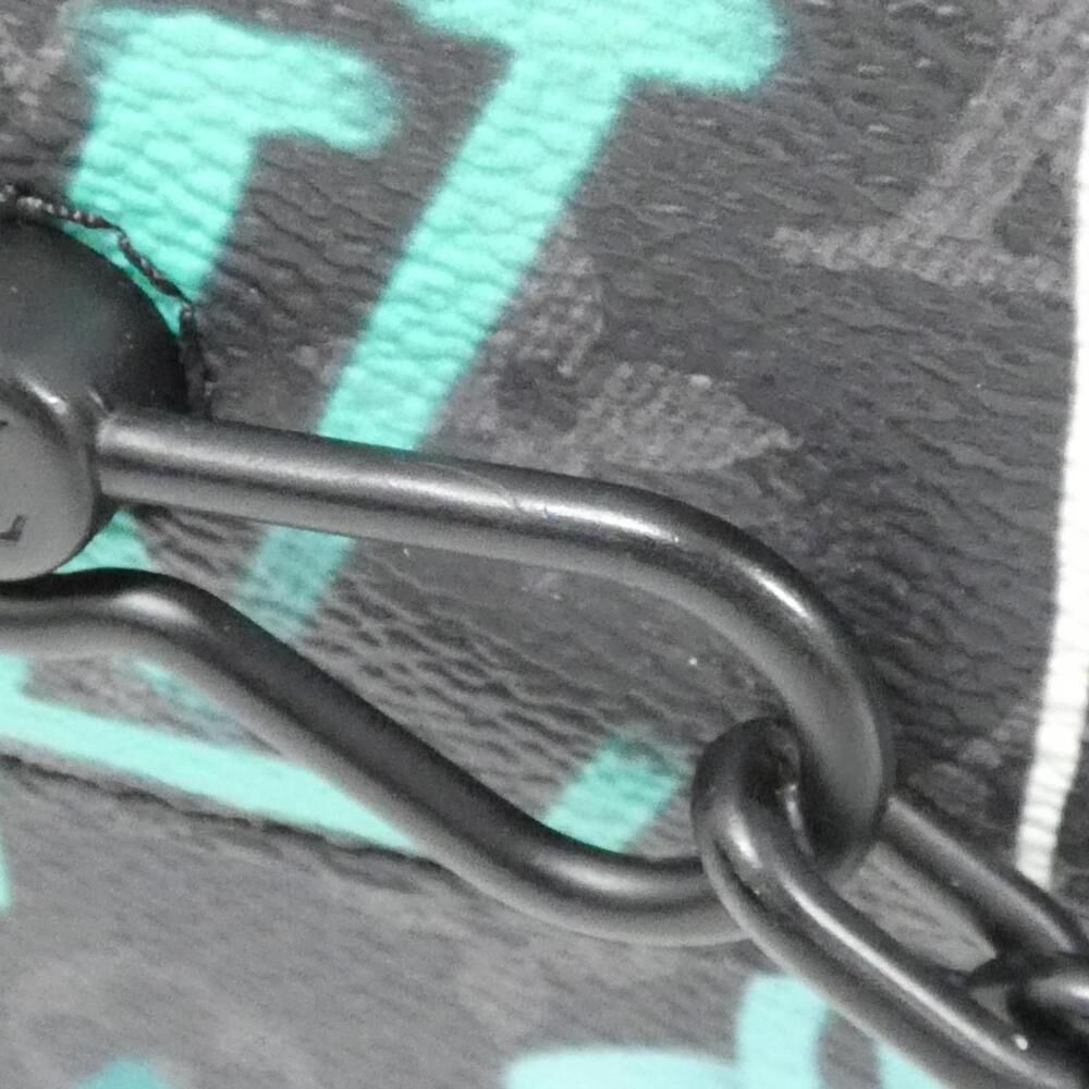 Louis Vuitton Shoulder Bags