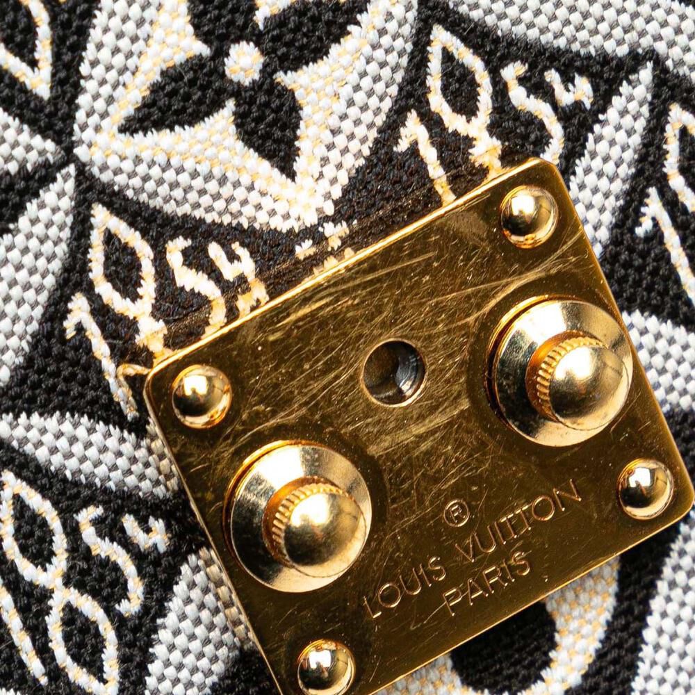 Louis Vuitton Pochette M&eacute;tis