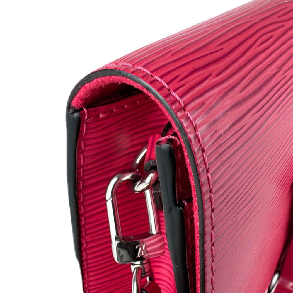 Louis Vuitton Shoulder Bags