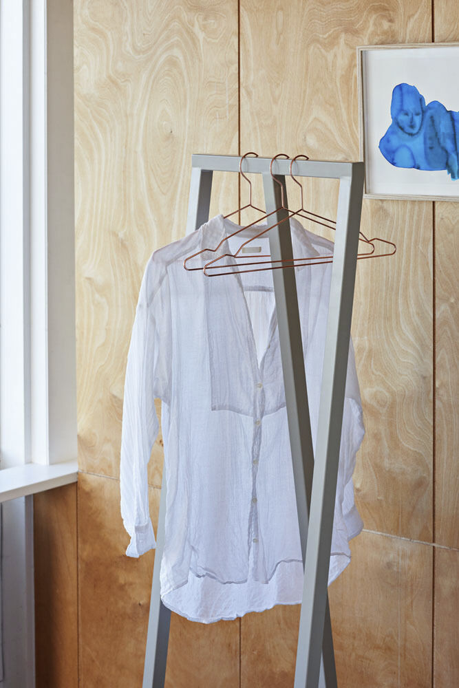 Loop Stand Hall-L45 X W39 X H150-Wh