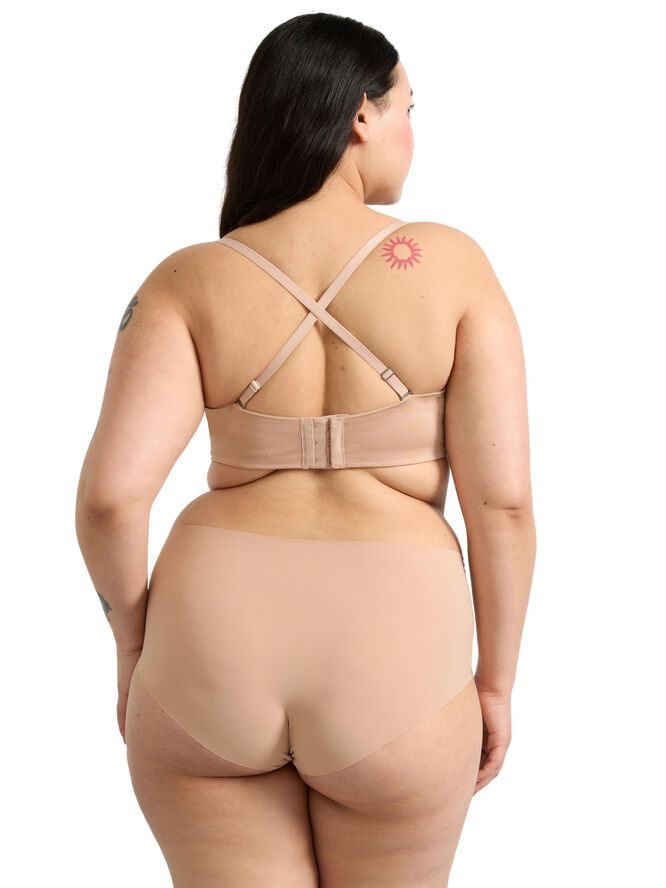 Soft, versatile strapless bra with