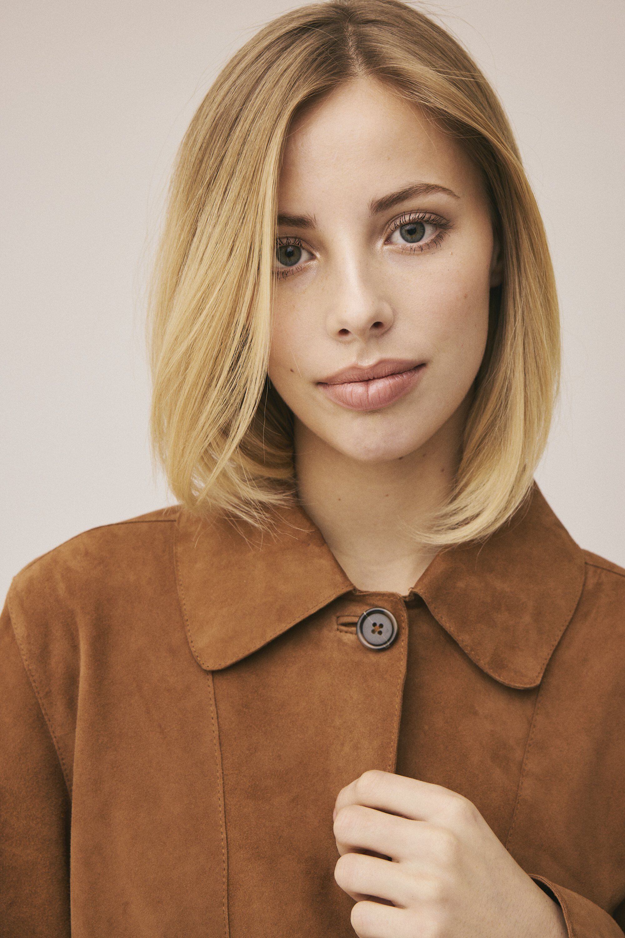 Esi 7 Jacket - 100% Suede LWG