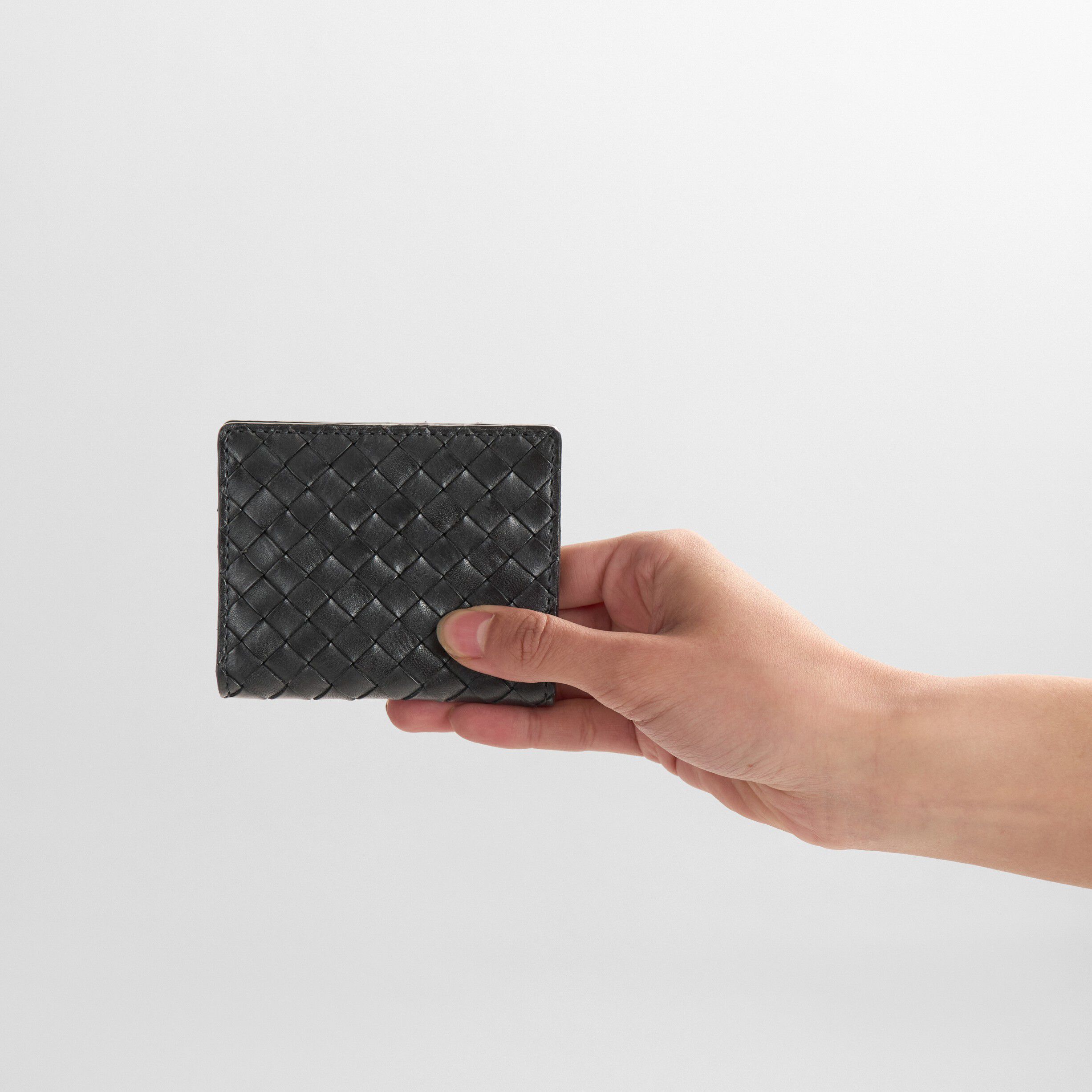AmeliaMBG Card Holder, Weave