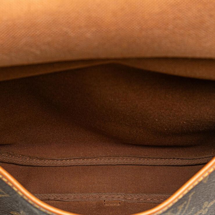 Louis Vuitton Saumur