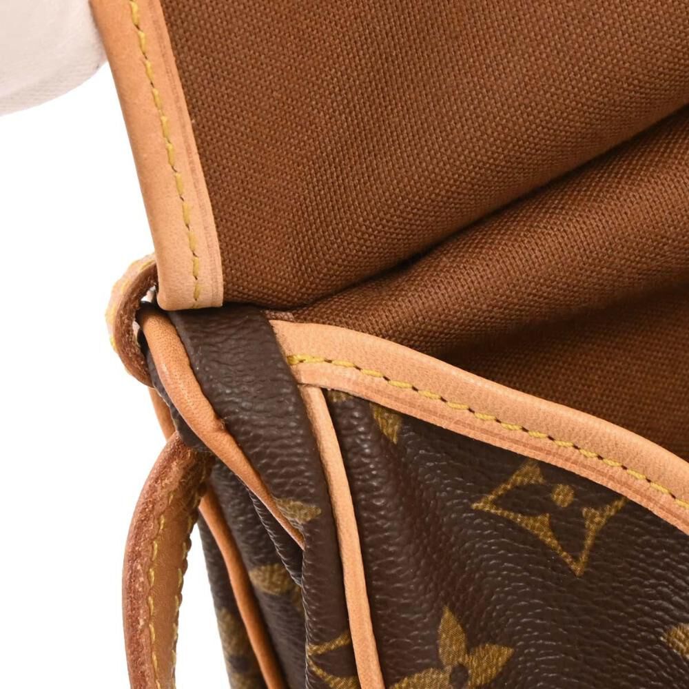 Louis Vuitton Saumur