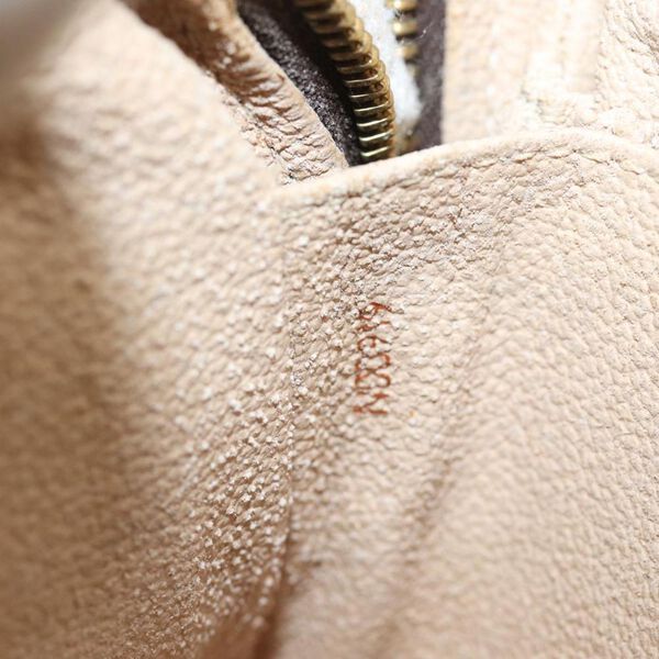 Louis Vuitton Trousse Toilette