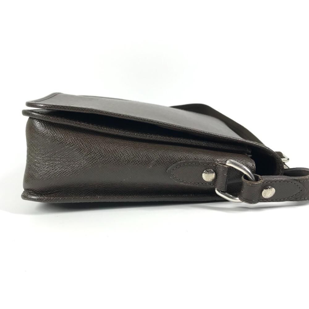 Louis Vuitton Messenger