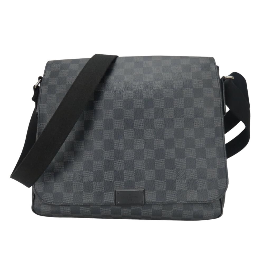 Louis Vuitton District
