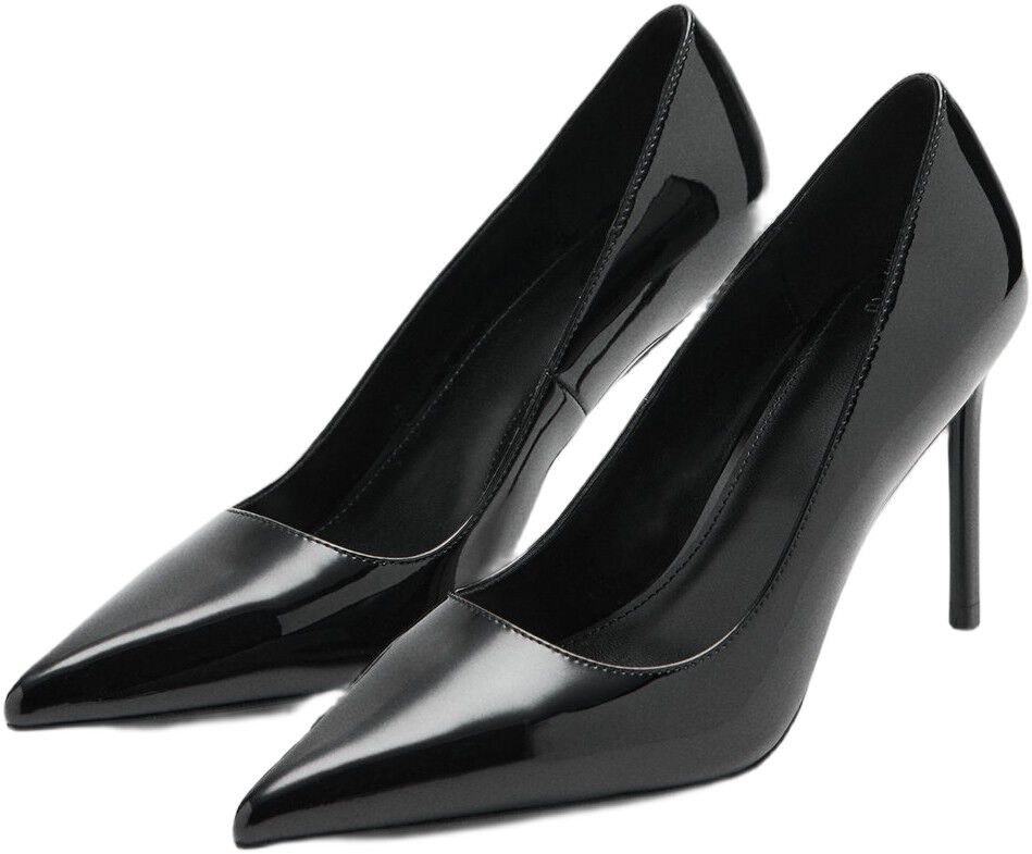 Patent leather heel shoes