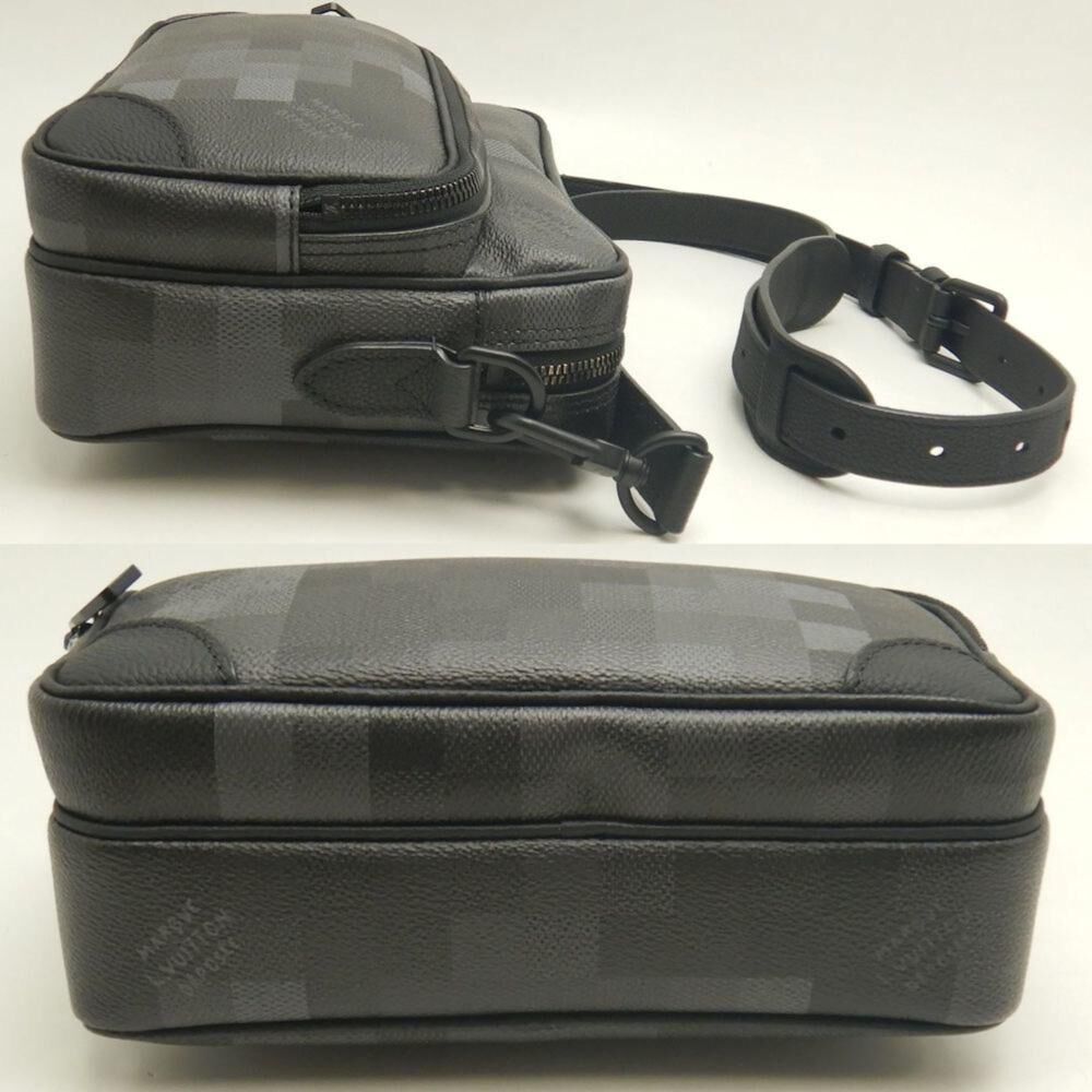 Louis Vuitton Shoulder Bags