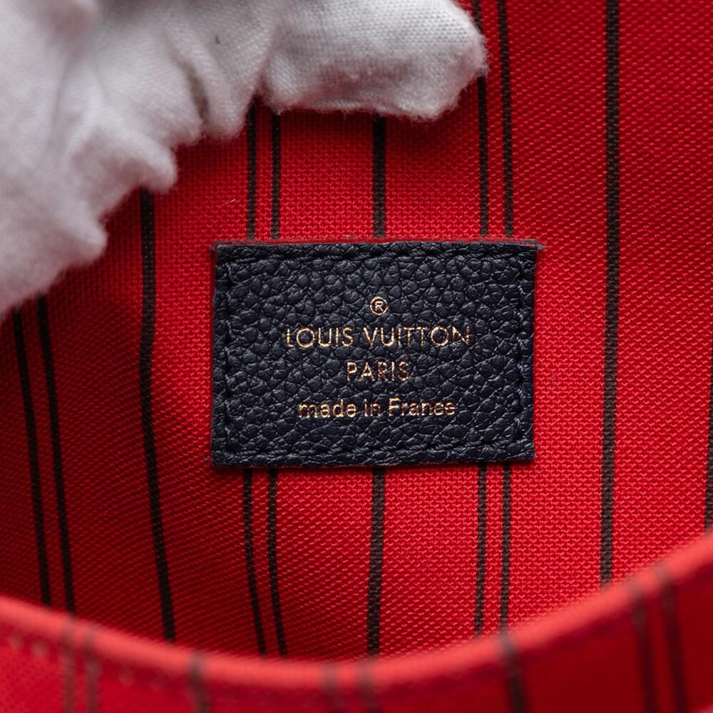 Louis Vuitton Shoulder Bags