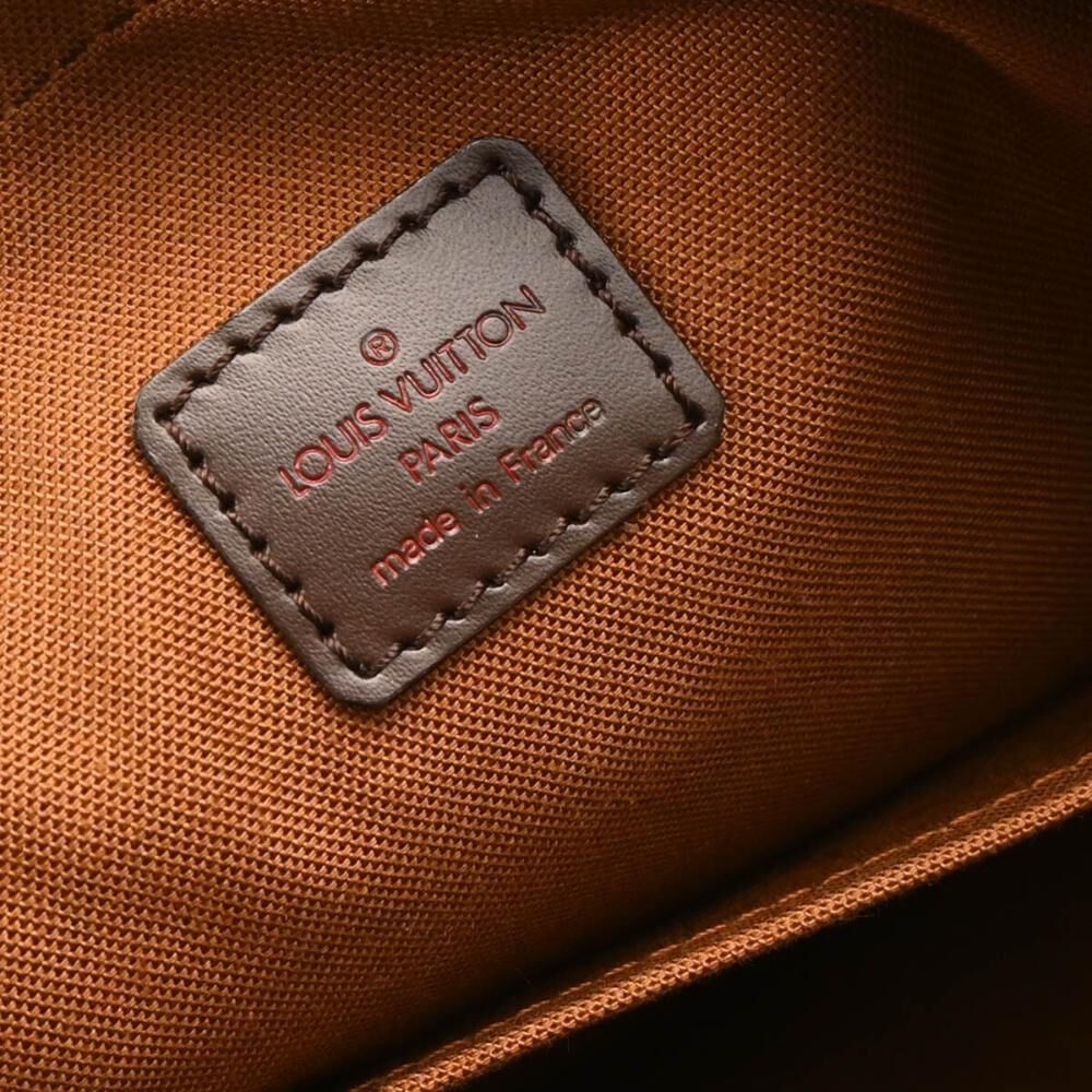 Louis Vuitton Messenger