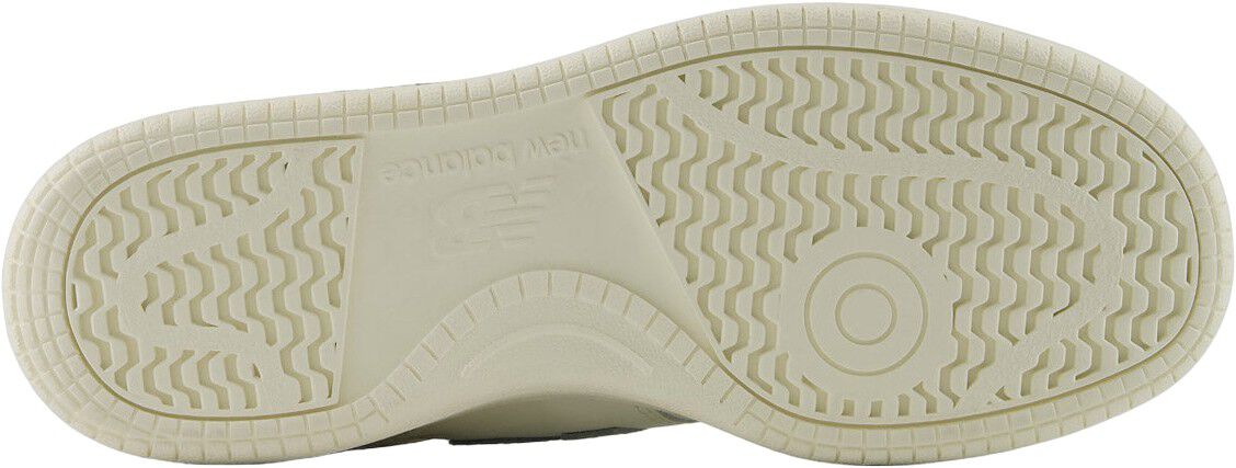 80 Sneakers