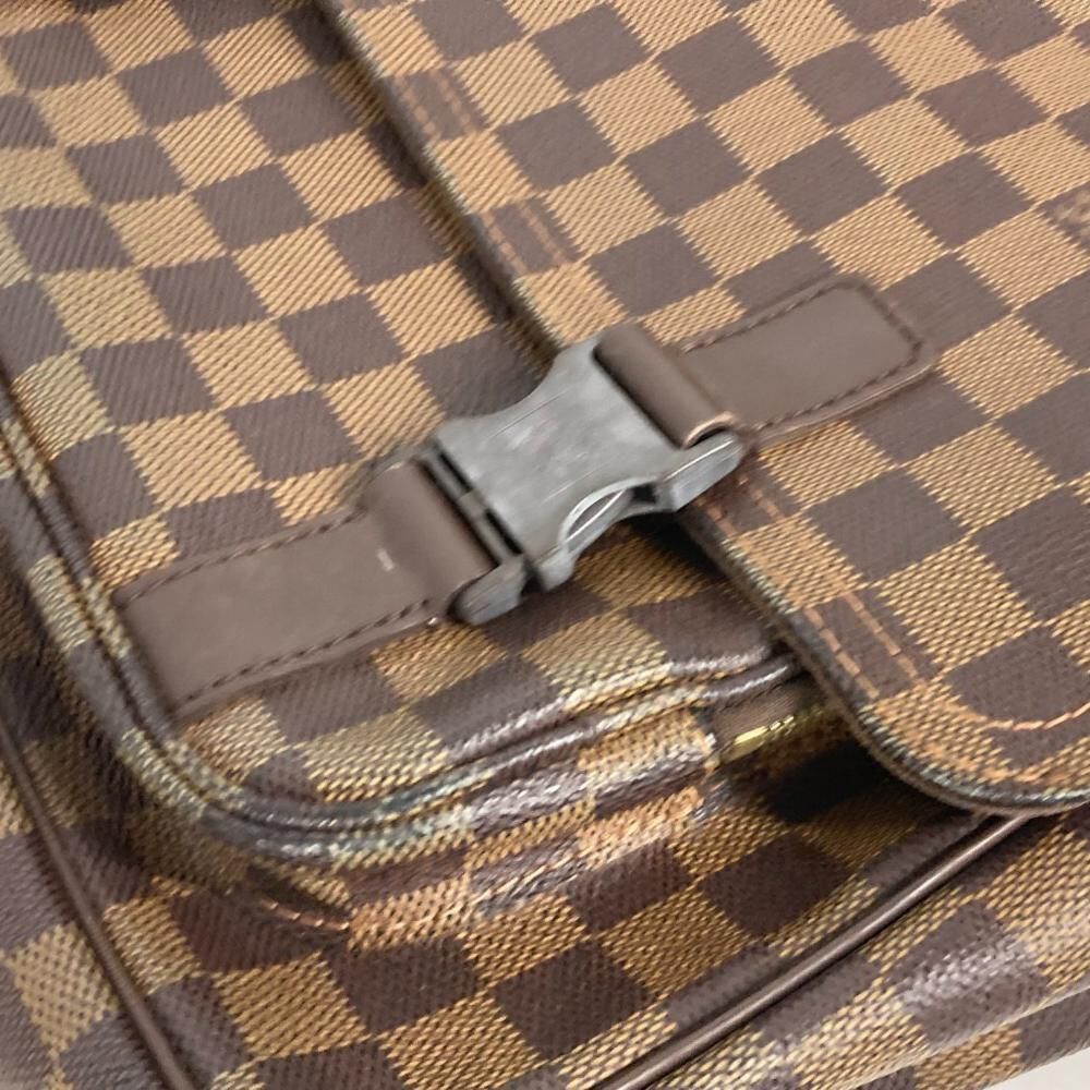 Louis Vuitton Messenger