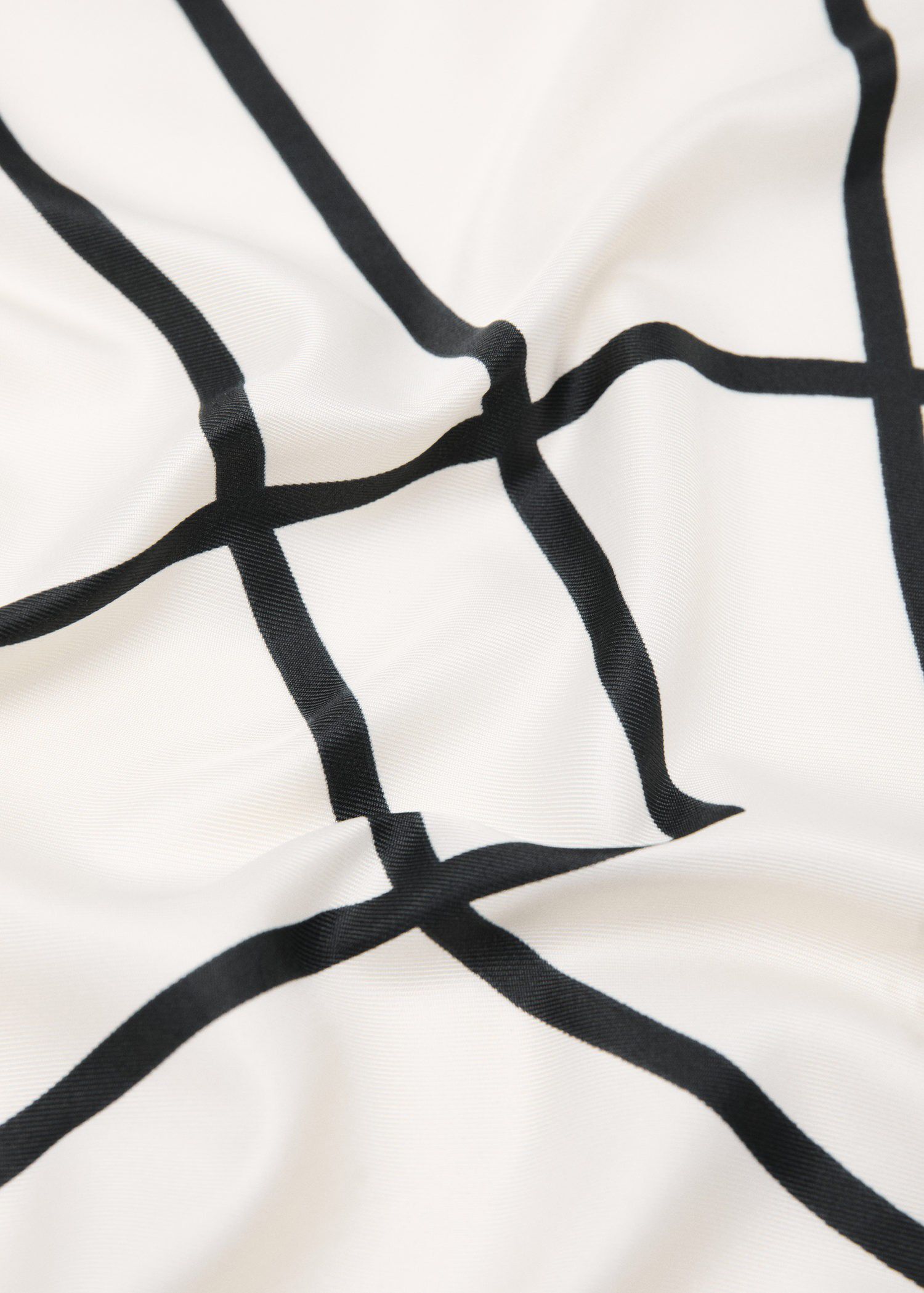 Geometric printed foulard