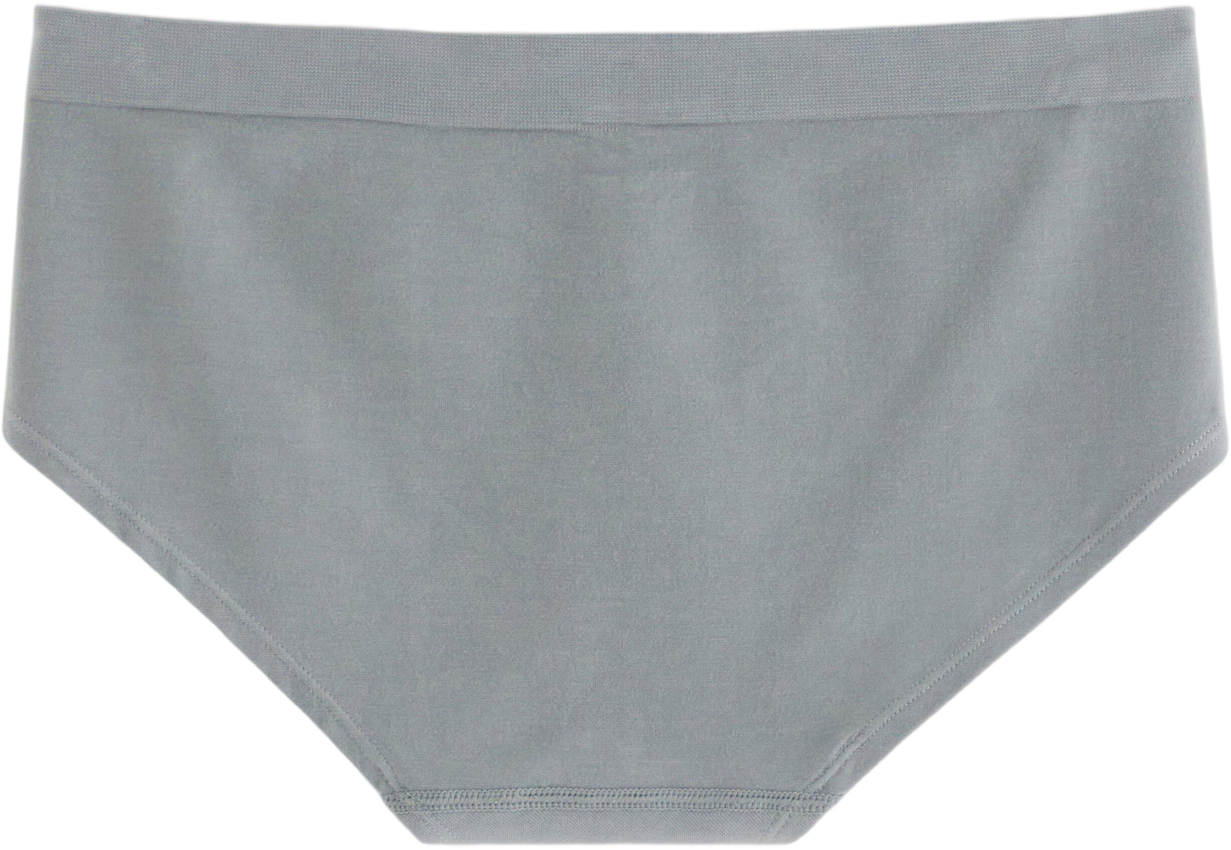 Soft, stretchy briefs with regular