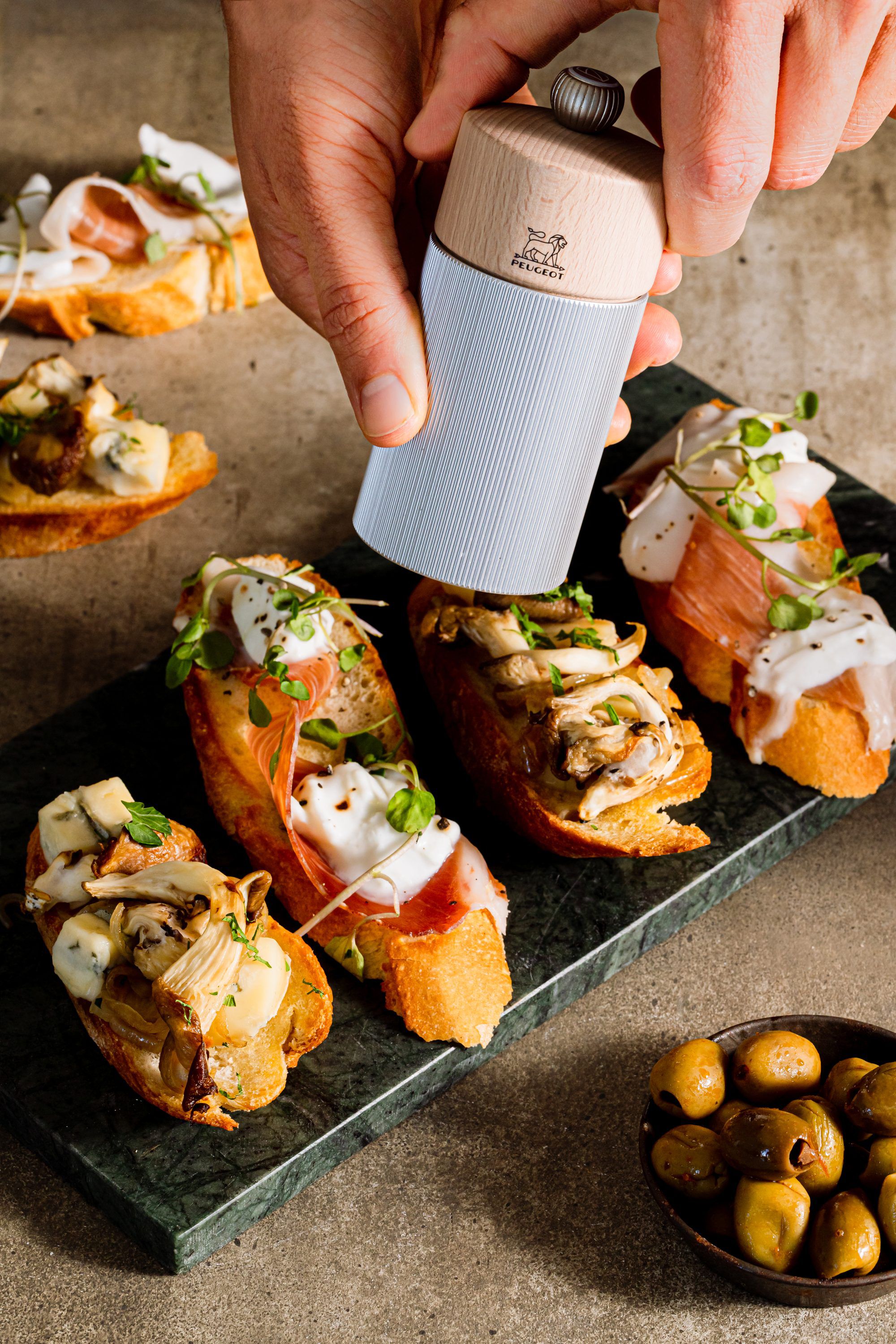 Saltkv&aelig;rn Line 12 cm Natur/gr&aring; Aluminium/B&oslash;g