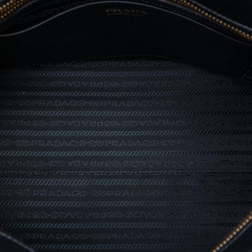 Prada Esplanade