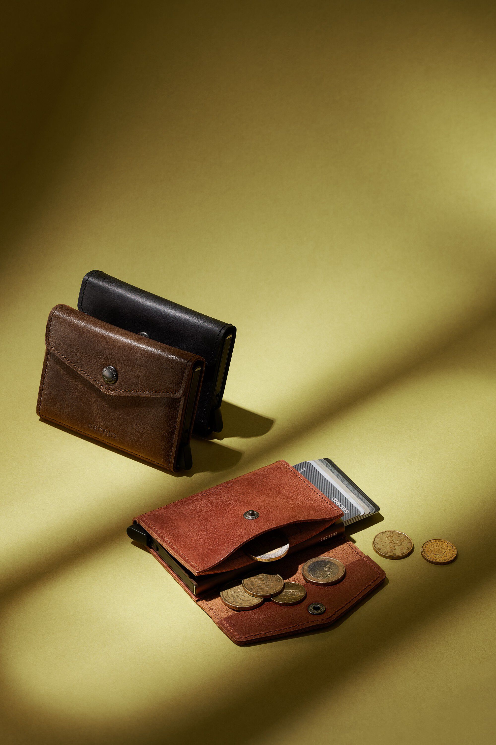 Envelope Vintage Black