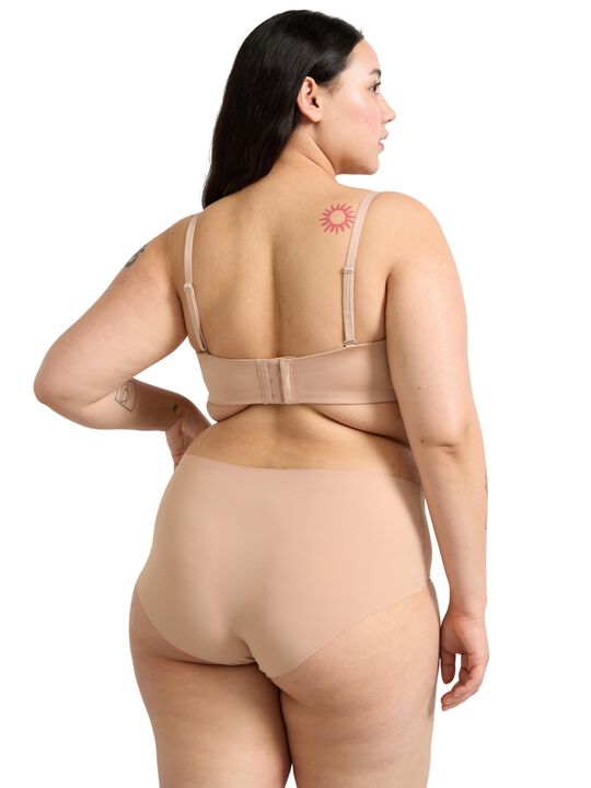 Soft, versatile strapless bra with