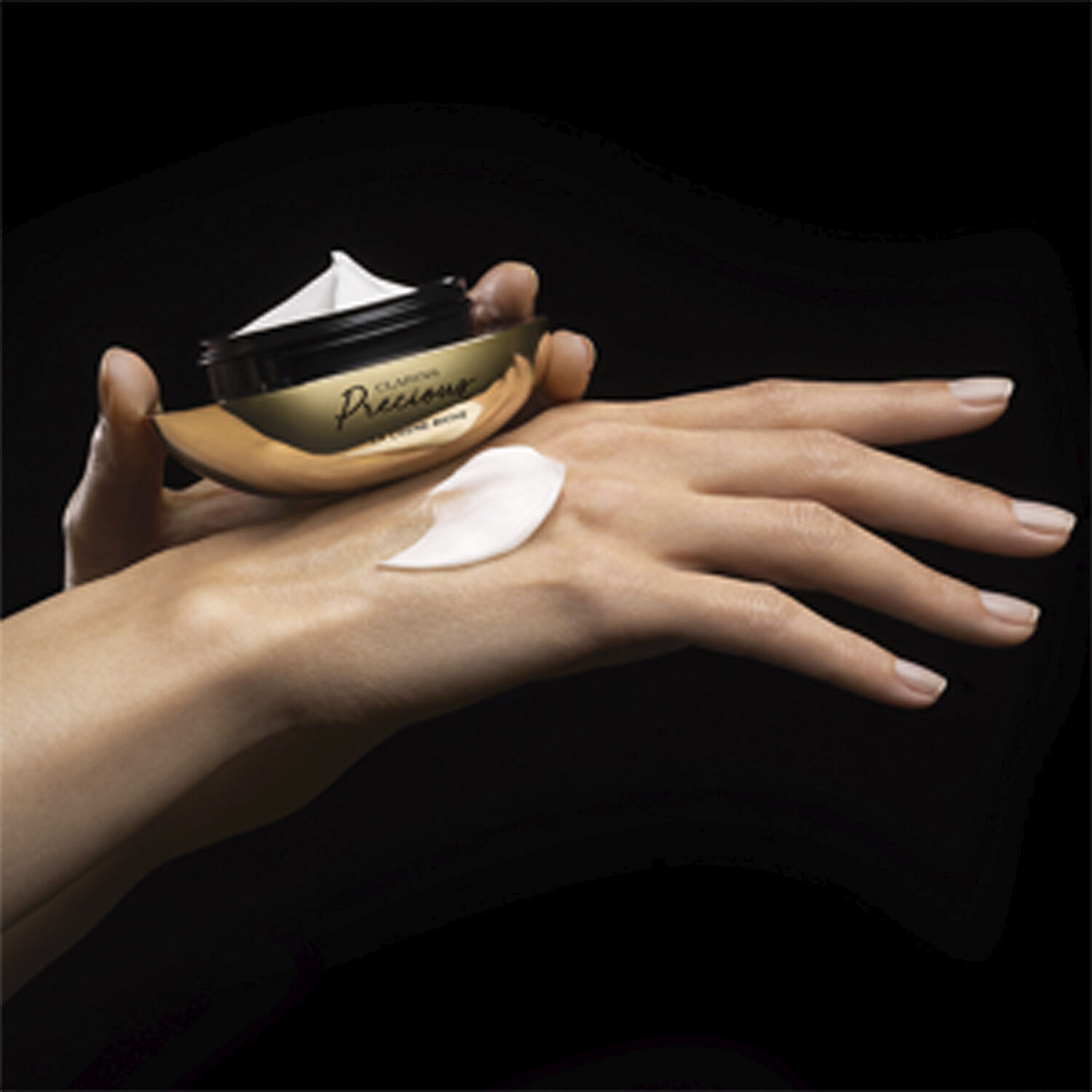 Precious La Cr&egrave;me Riche Age-Defying Moisturiser