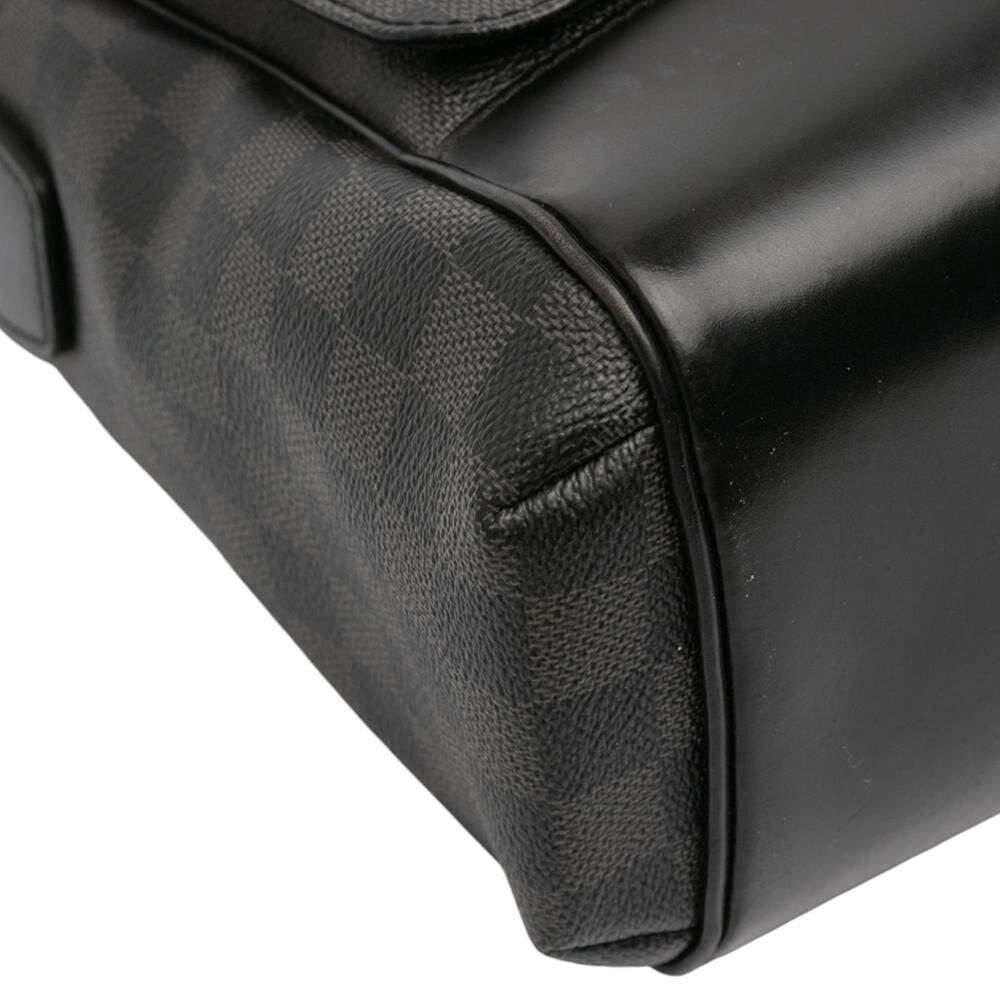 Louis Vuitton Messenger