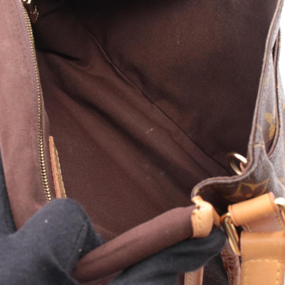 Louis Vuitton Menilmontant