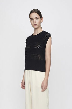 Seen knit vest