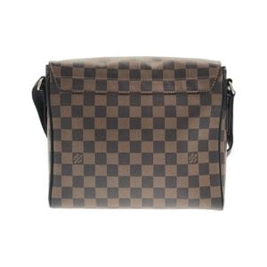 Louis Vuitton District