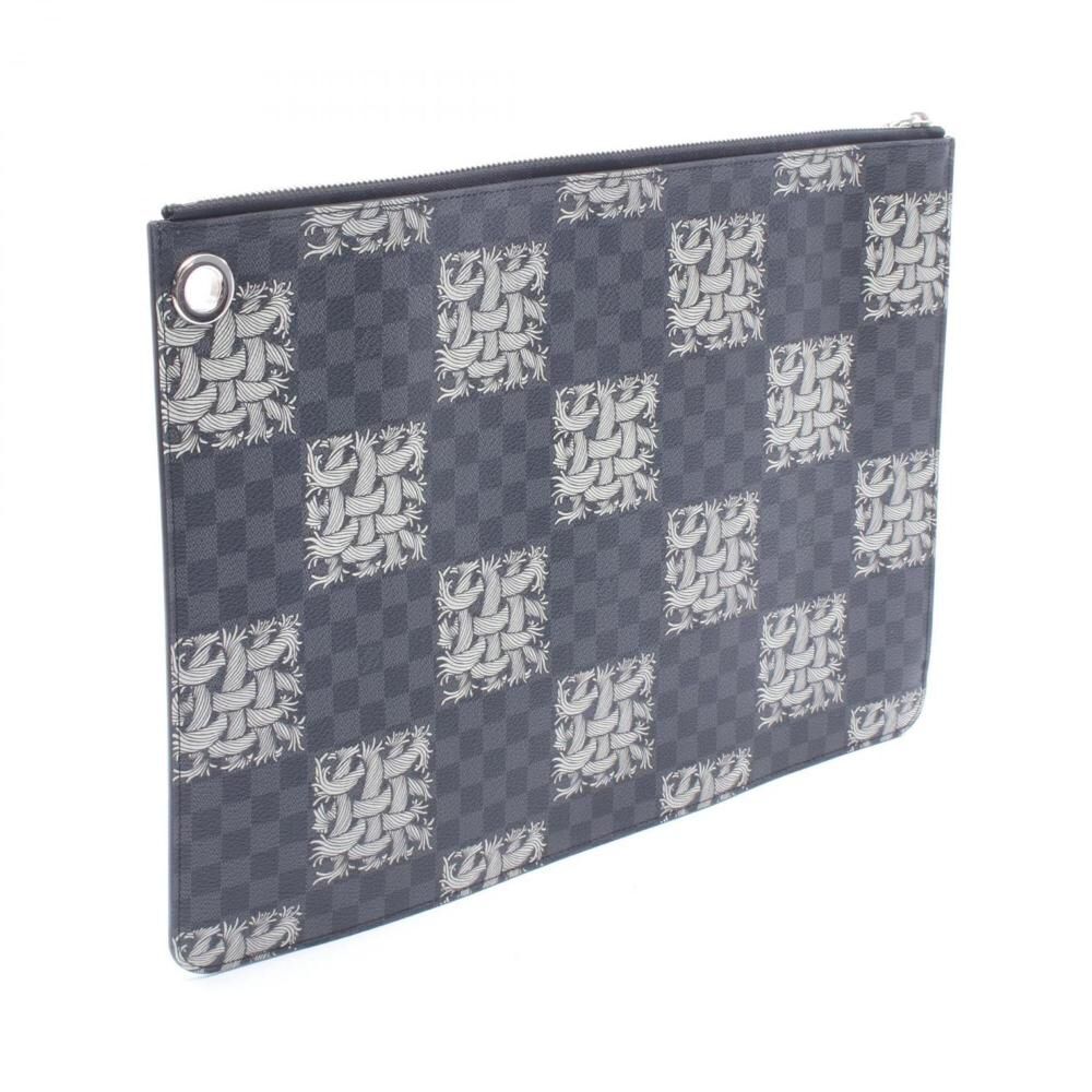 Louis Vuitton Clutch