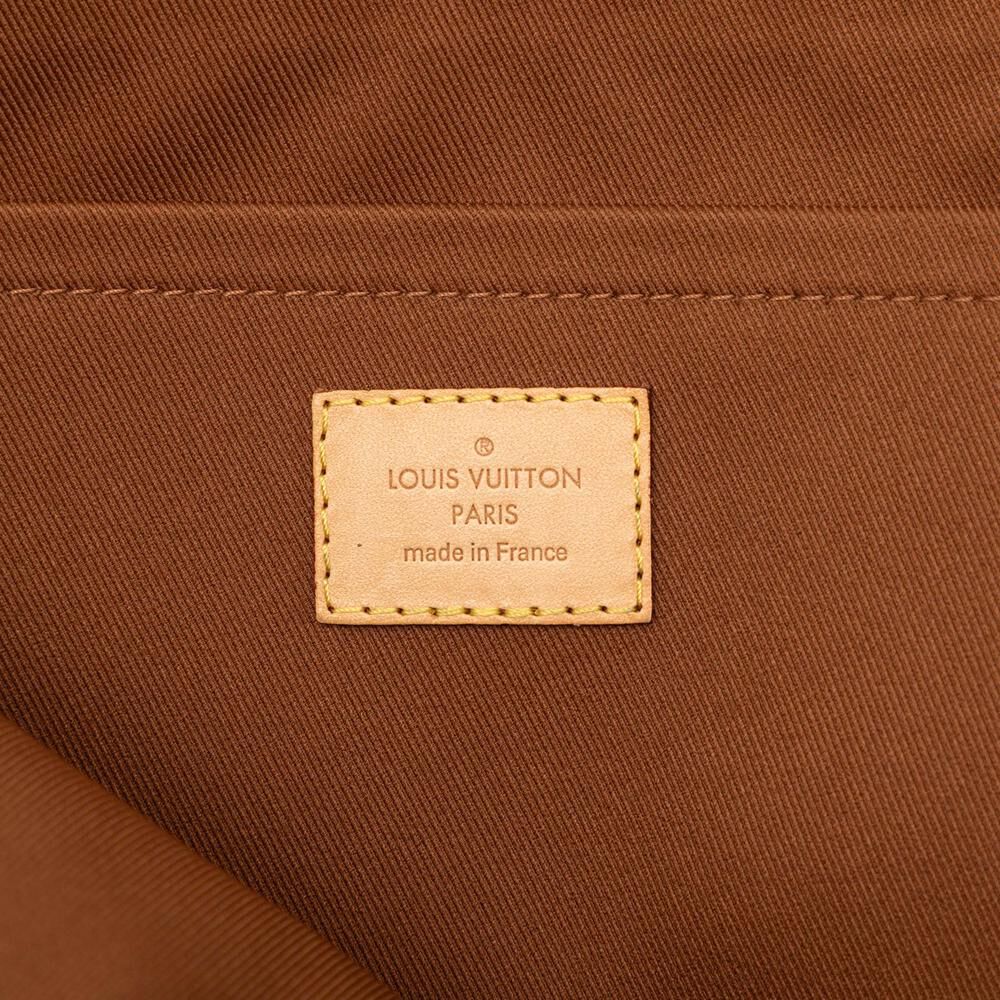 Louis Vuitton Clutch