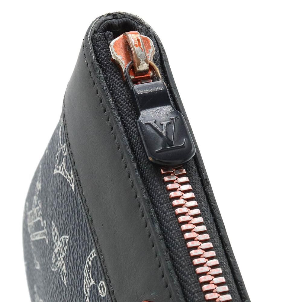 Louis Vuitton Clutch