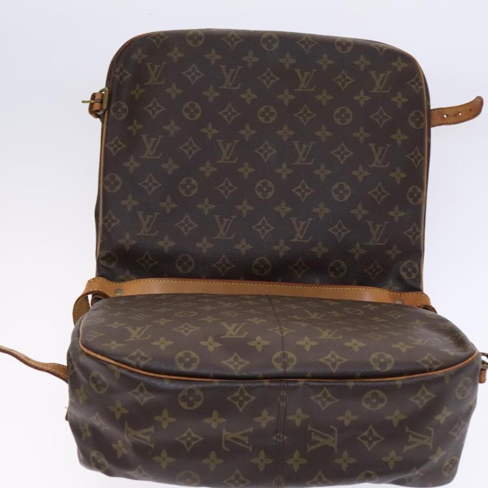 Louis Vuitton Saumur