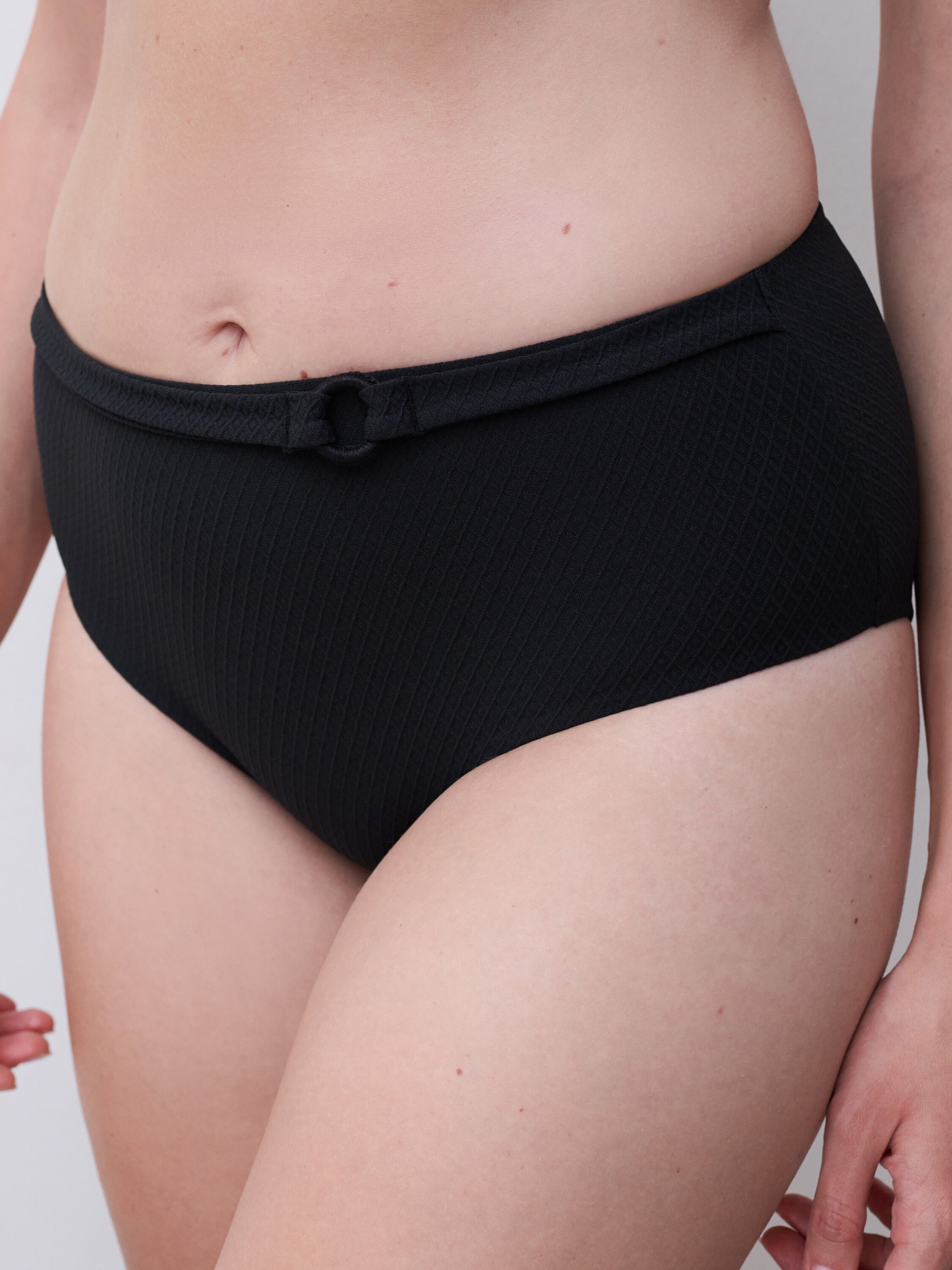 Navarino High-Waisted Brief