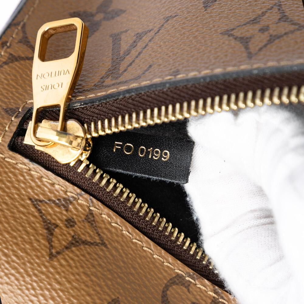 Louis Vuitton Pochette M&eacute;tis