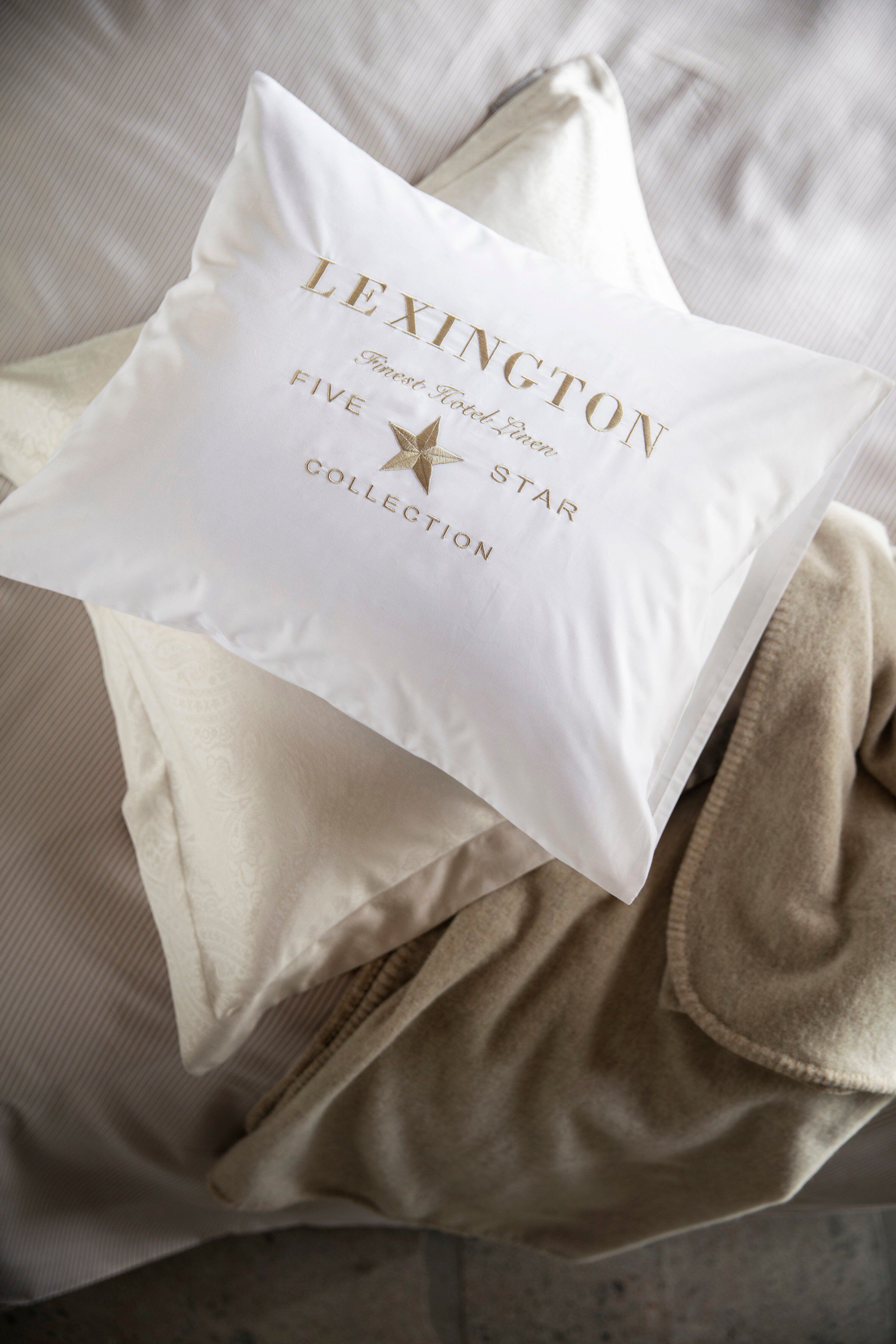 Hotel Embroidery White/Lt Beige Pillowcase