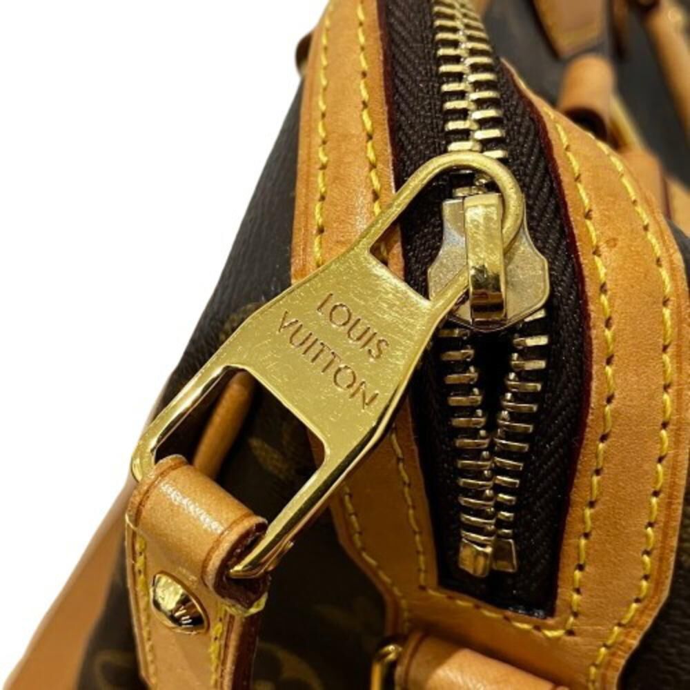 Louis Vuitton Shoulder Bags