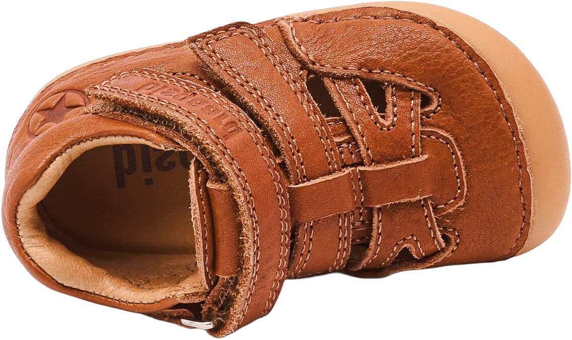 bisgaard barefoot tate