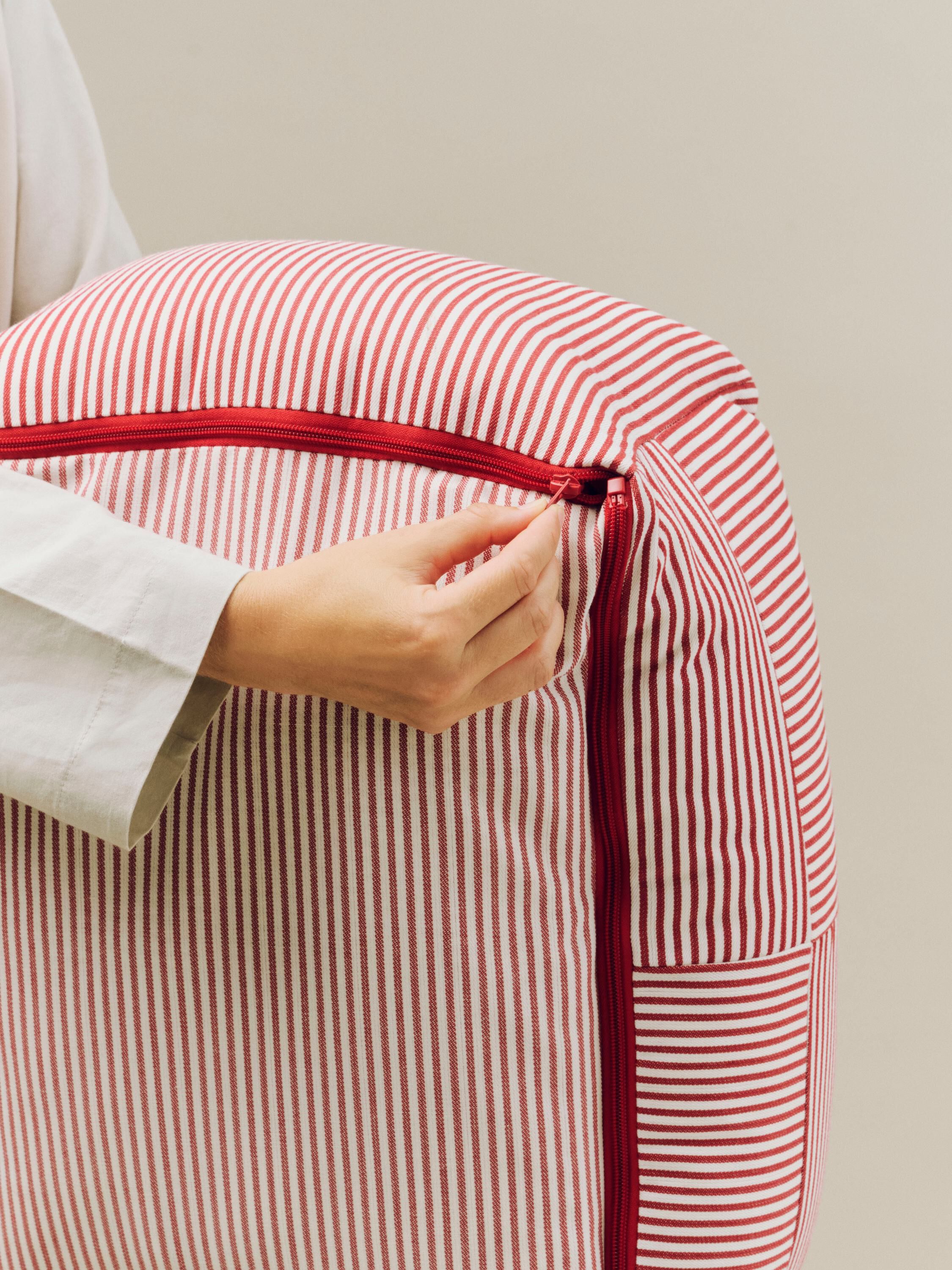 HAY Dogs Bed Zip-X-Small-Red and wh