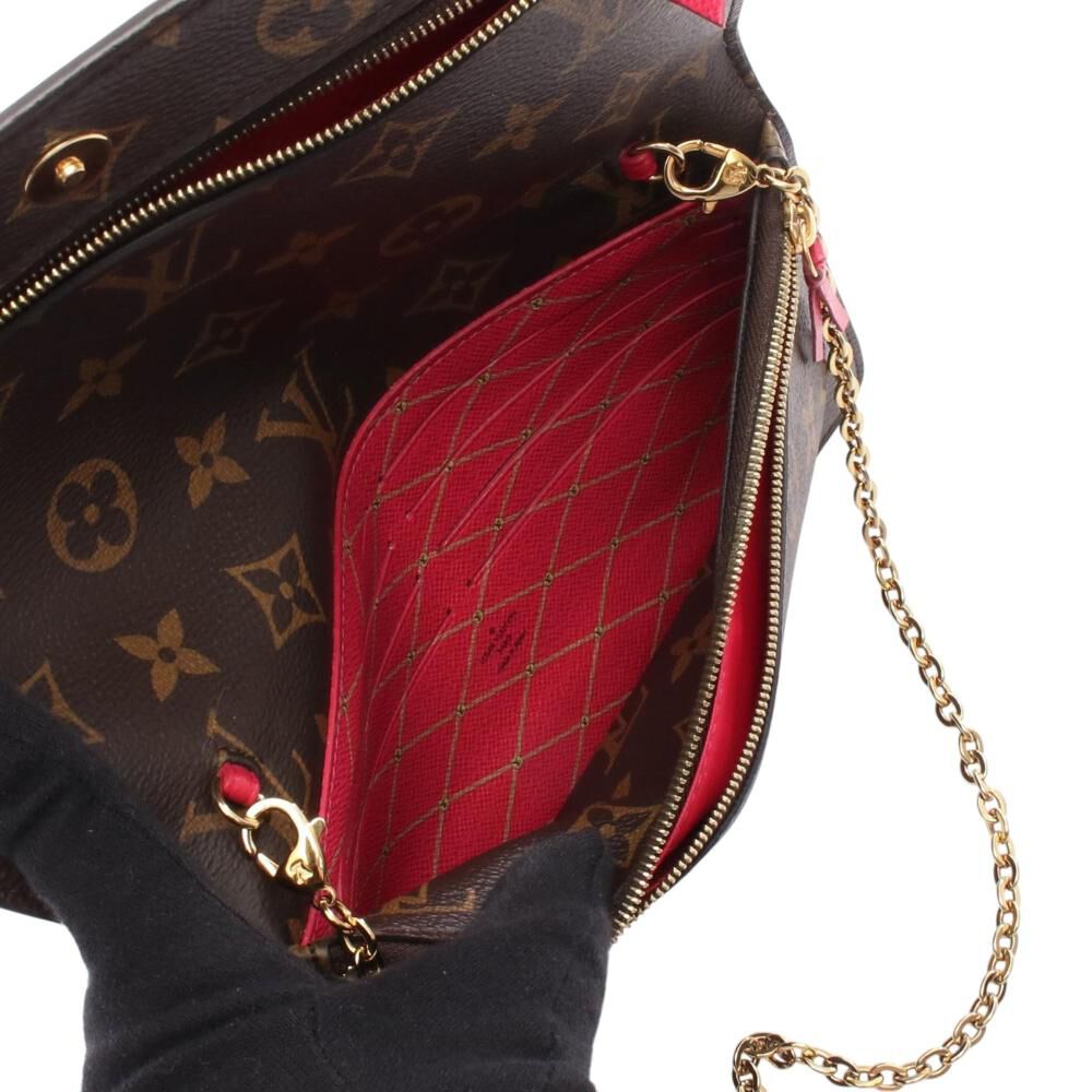 Louis Vuitton Shoulder Bags