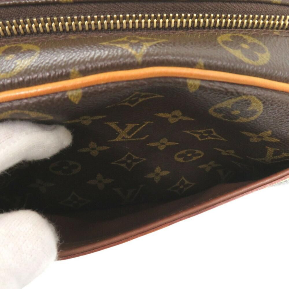 Louis Vuitton Shoulder Bags