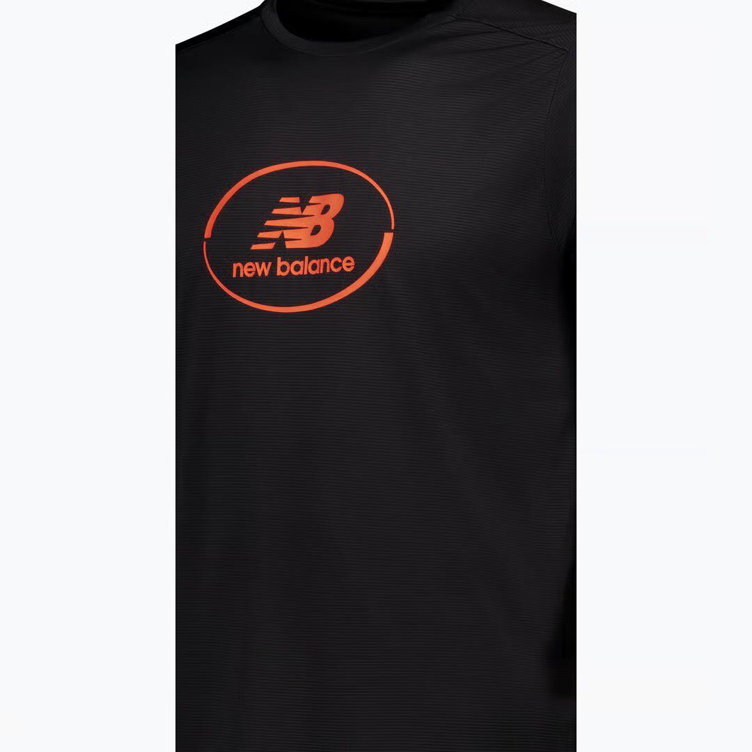 Essentials Graphic L&oslash;be T-shirt